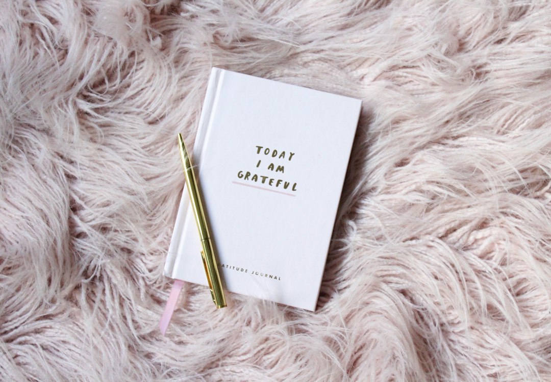How to Teach Kids Gratitude: Simple Habits + a Free Family Gratitude Booklet